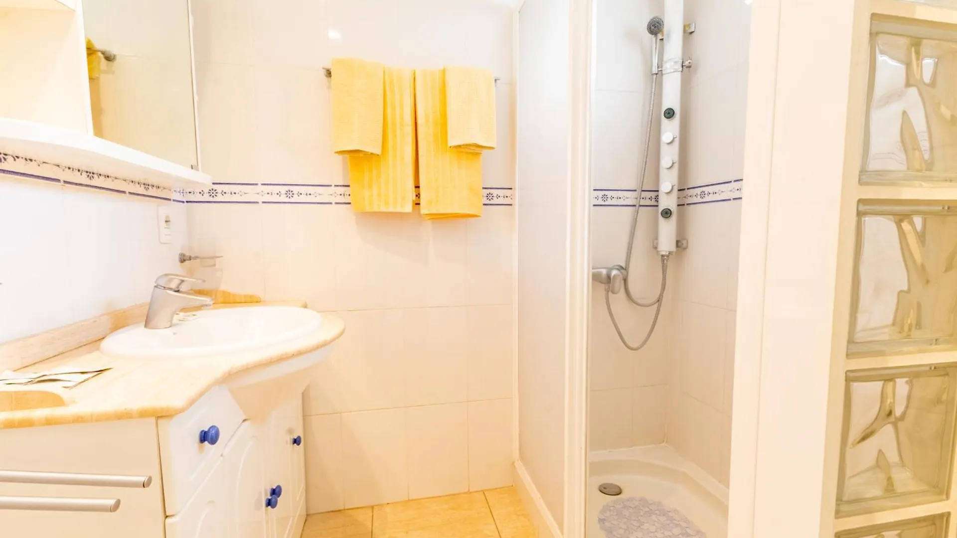 Bright 2 Bedroom Apt By Dream Homes Tenerife Puerto de Santiago  Puerto de Santiago (Tenerife)